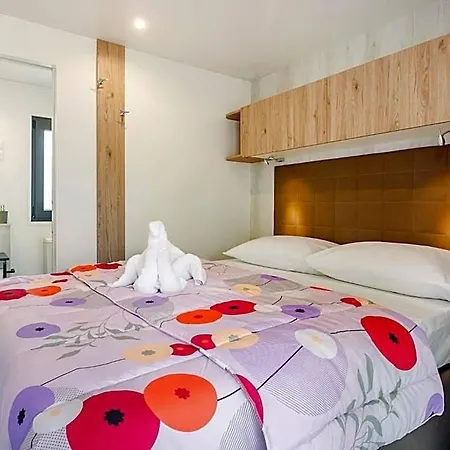 Premium Homes Santa Marina, Lanterna 5* بوريتش