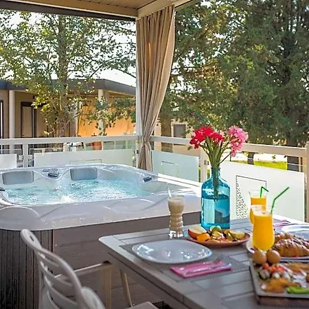 Premium Homes Santa Marina, Lanterna Vakantiepark 5*